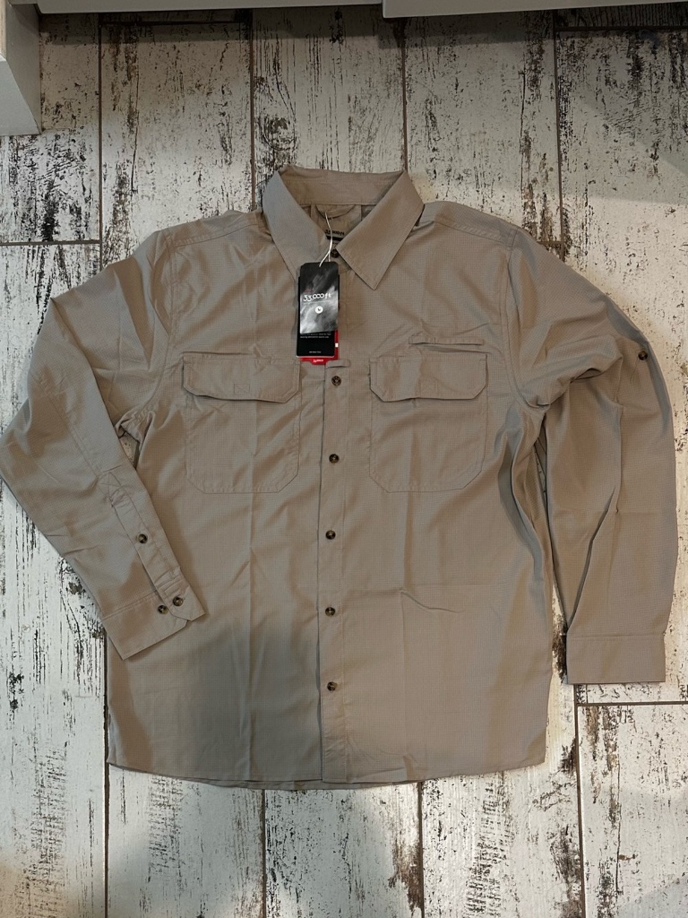 Mens 33,000 ft Long Sleeve Button-Up Fishing Shirt in Khaki